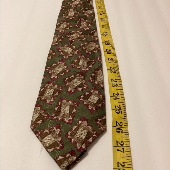 Vantage Club Room Men’s Necktie - Picture 5 of 5